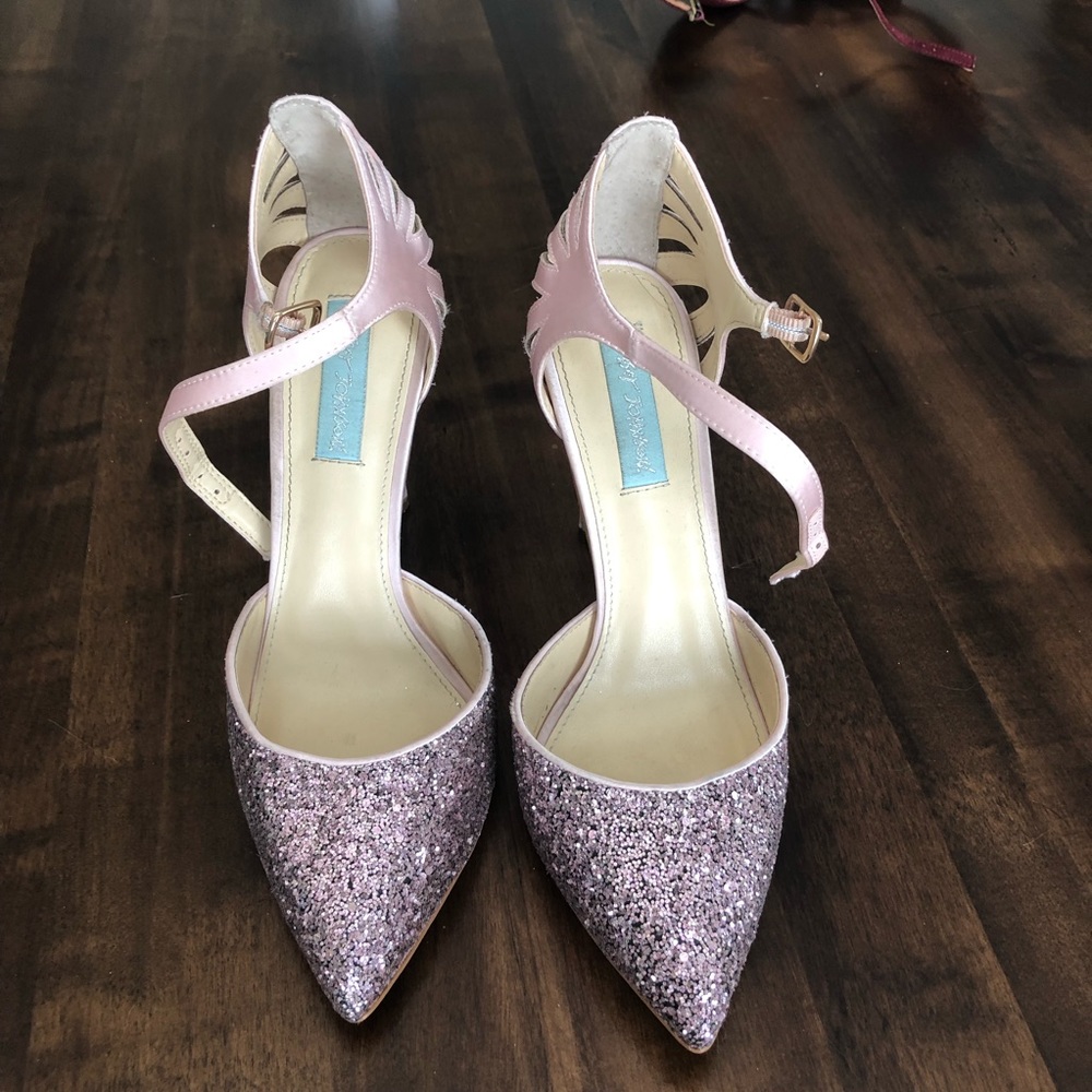 Blue by Betsey Johnson Blush Glitter Heels